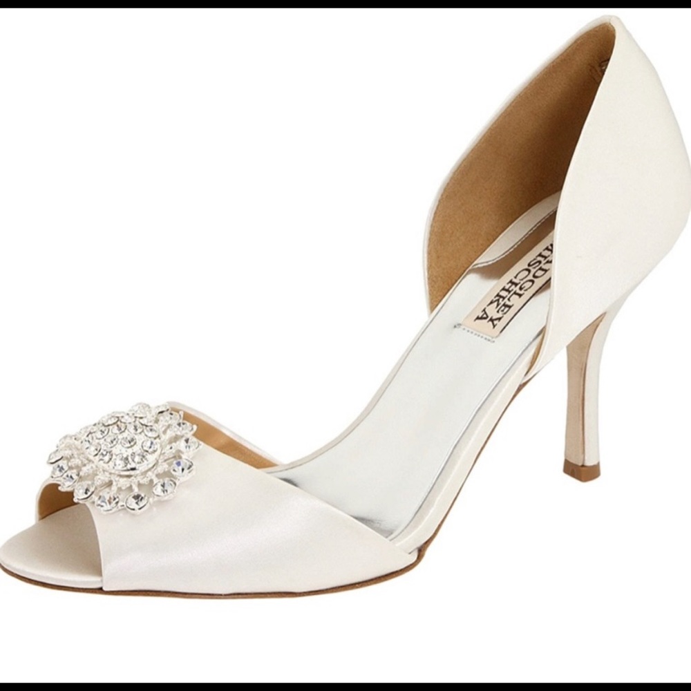 Badgley Mischka Ivory Bridal Heels EUC SZ 8